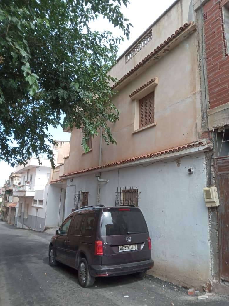 Villa a khracia