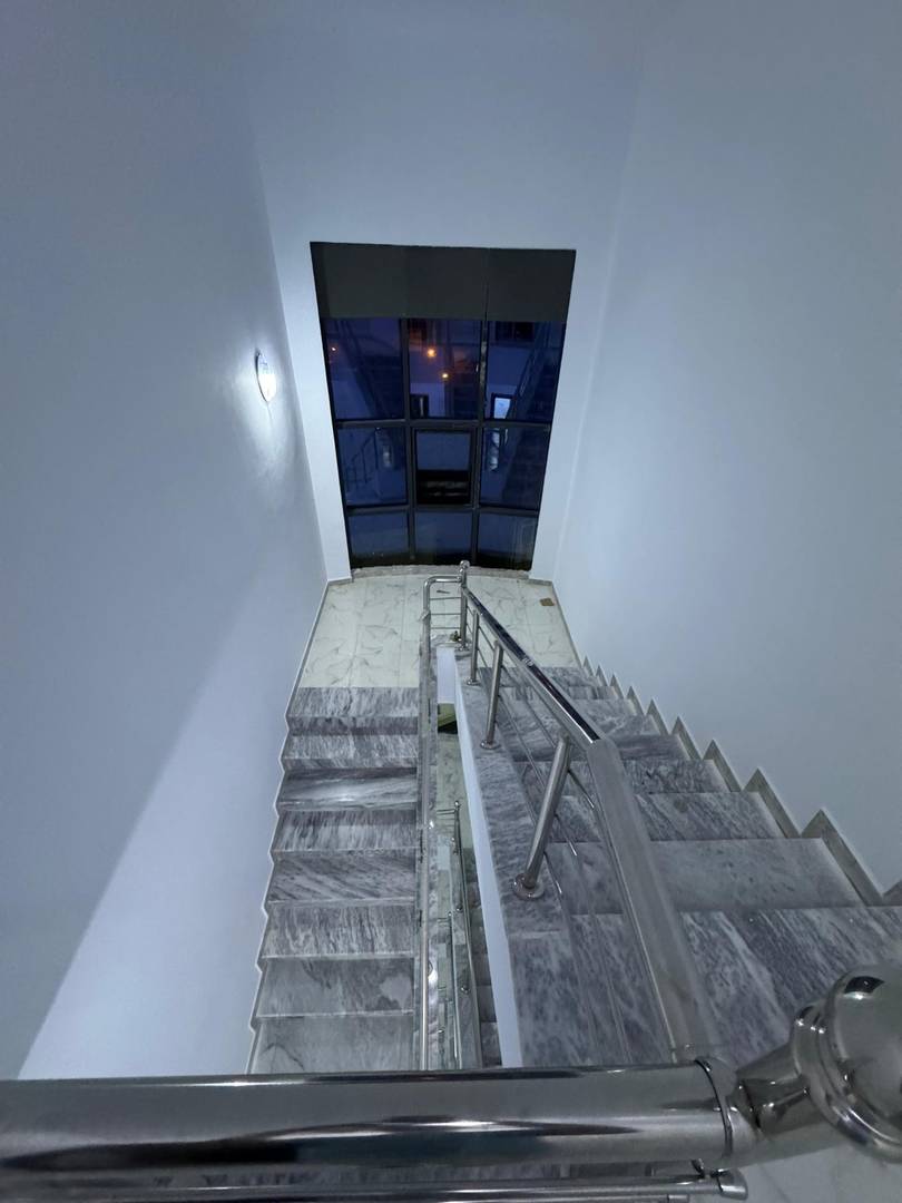 LOCATION IMMEUBLE COMMERCIAL R+5