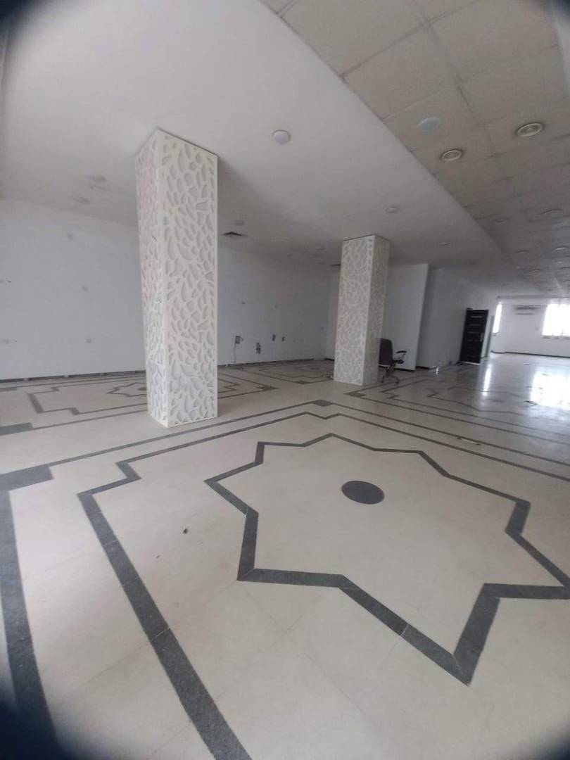 Location local commercial El Mouradia 320m2