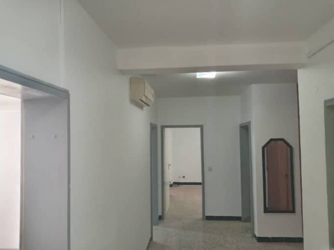 Vente Appartement F3 à dely brahim 