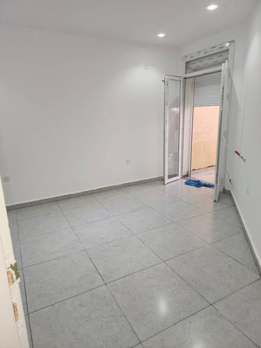 Vent Appartement F4 d'une superficie de 100 m² - Jijel