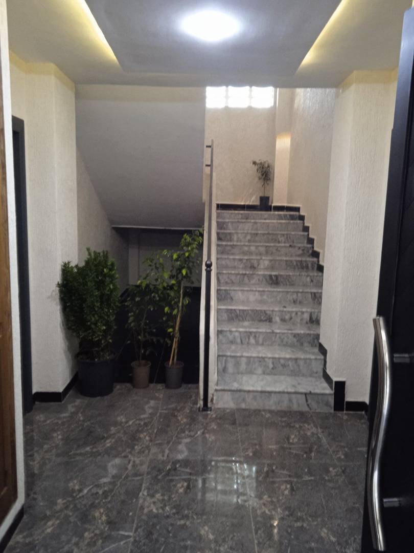 Vente Appartement F3 semi fini Rais Hamidou