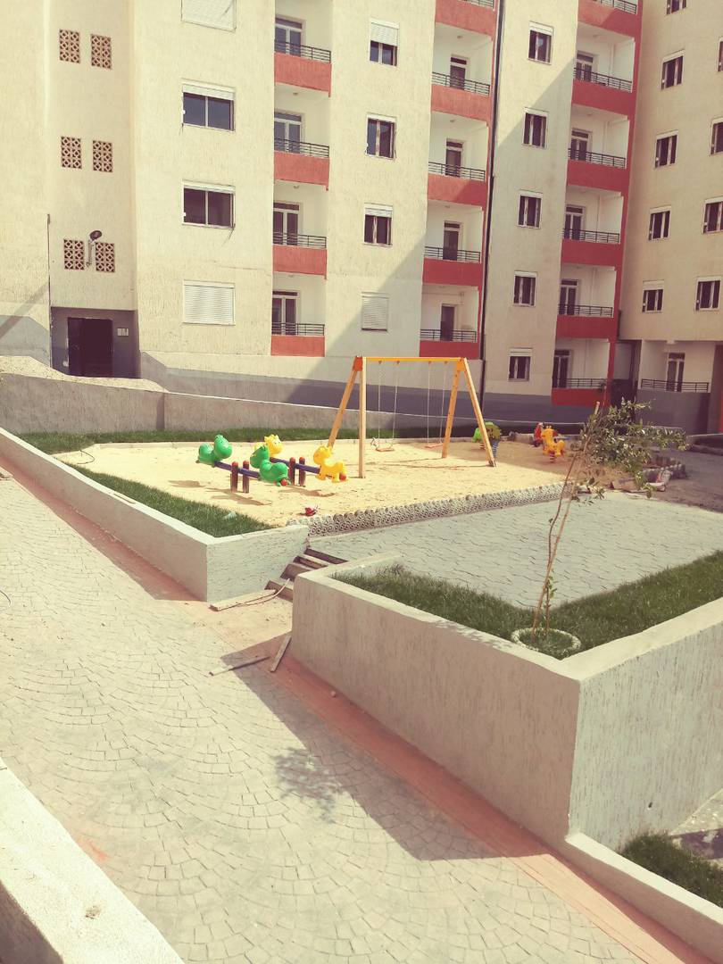 Vente appartement  à Bejaia,    Oued ghir pour un prix de  1 milliard 100