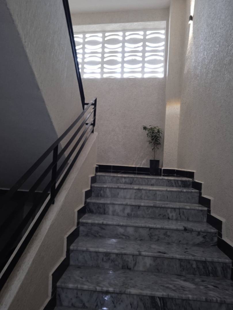 Vente Appartement F3 semi fini Rais Hamidou