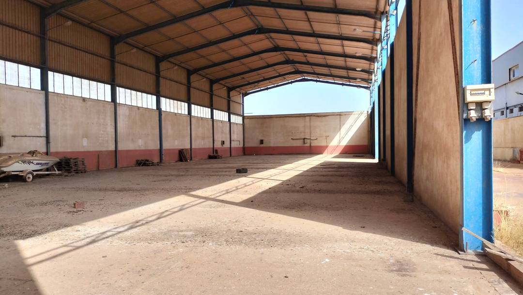 usine de 3200m² à vendre à oran