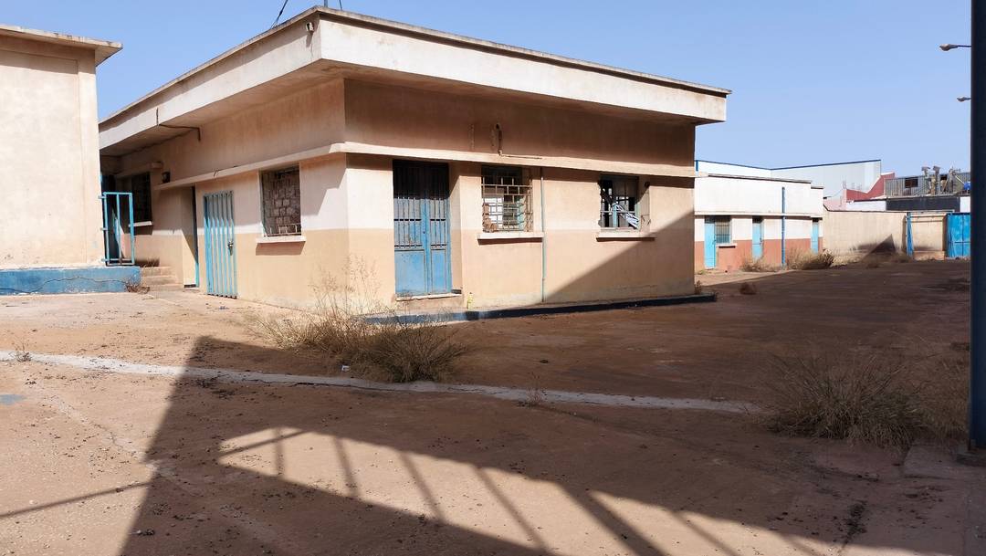 usine de 3200m² à vendre à oran