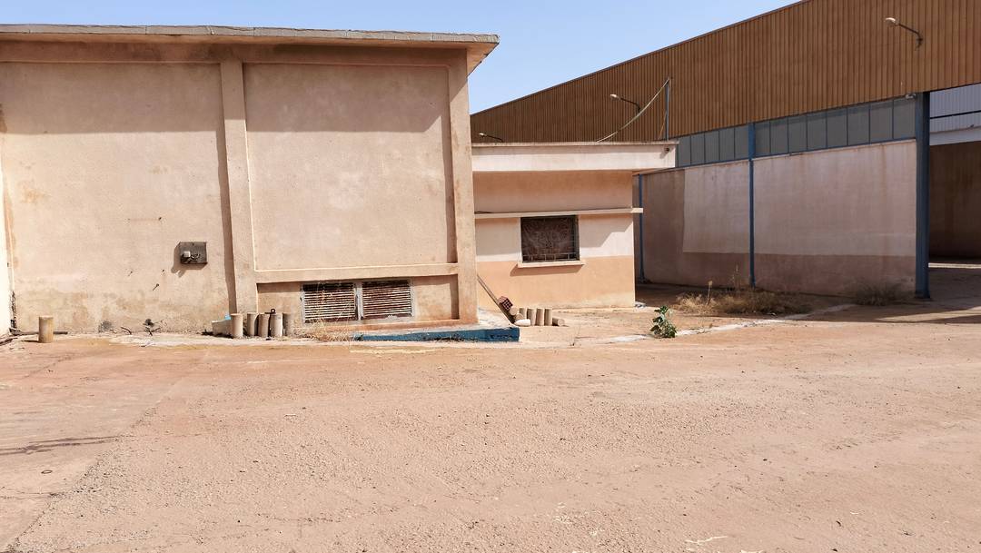 usine de 3200m² à vendre à oran