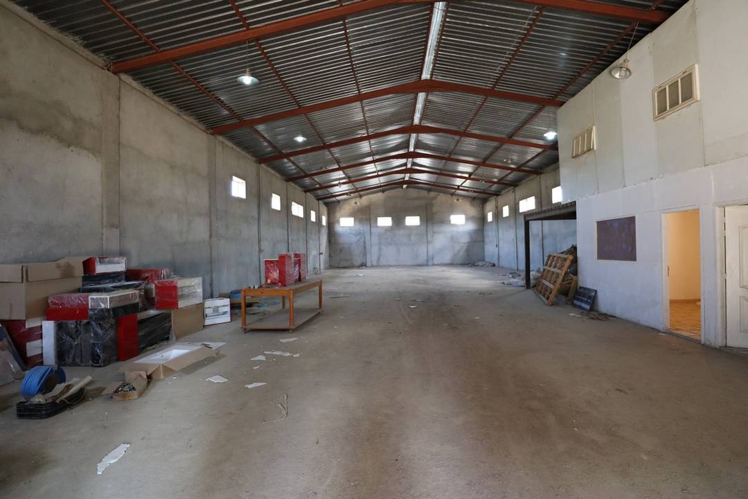 Agence loue à Birtouta un Hangar de : 500 M² couvert pour stockage