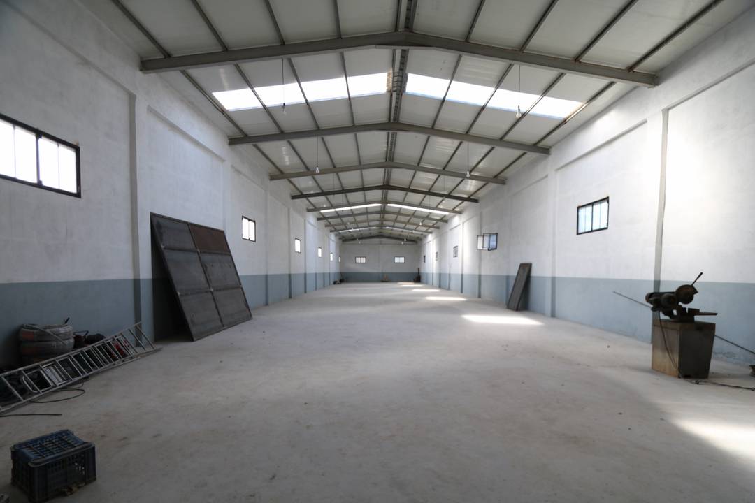 Agence loue à Ouled Ch’bel un hangar industriel de 750 M² couvert (en panneaux sandwichs)
