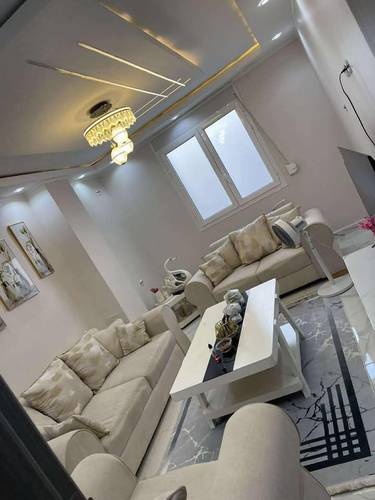 F2 moderne à vendre 