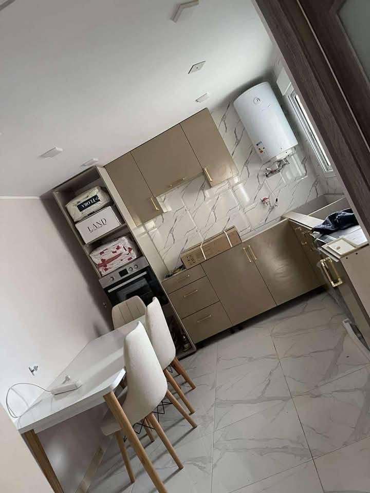 F2 moderne à vendre