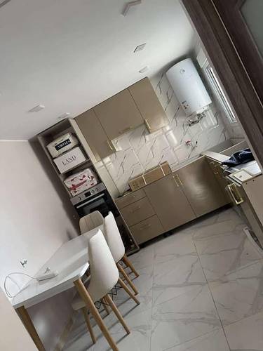 F2 moderne à vendre 