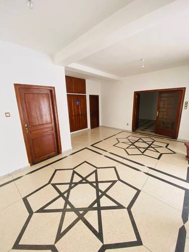 Mise en location villa pour bureaux 