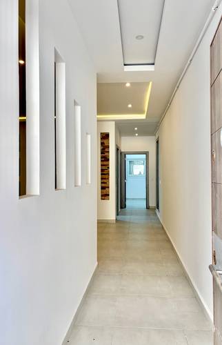 F3 spacieux et lumineux 93 m2 double façade au rez-de-chaussée d’une villa avec entrée indépendante
