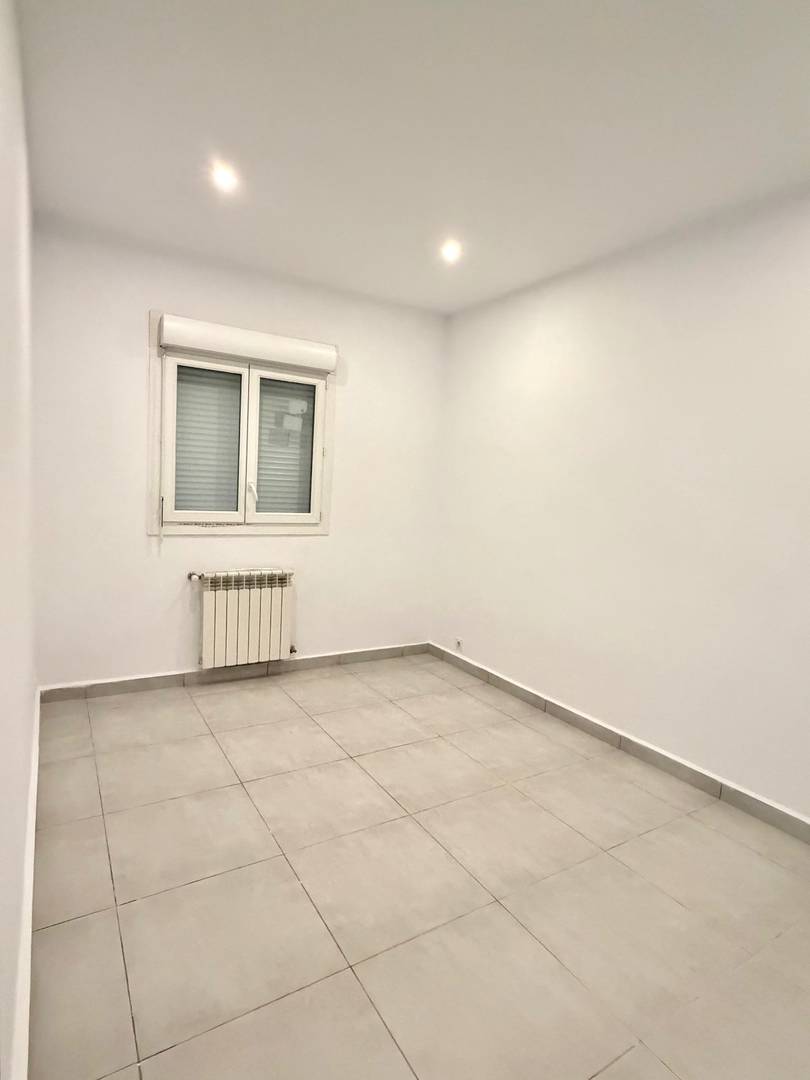 F3 spacieux et lumineux 93 m2 double façade au rez-de-chaussée d’une villa avec entrée indépendante