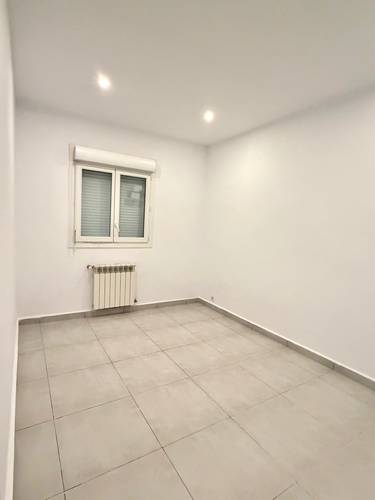 F3 spacieux et lumineux 93 m2 double façade au rez-de-chaussée d’une villa avec entrée indépendante