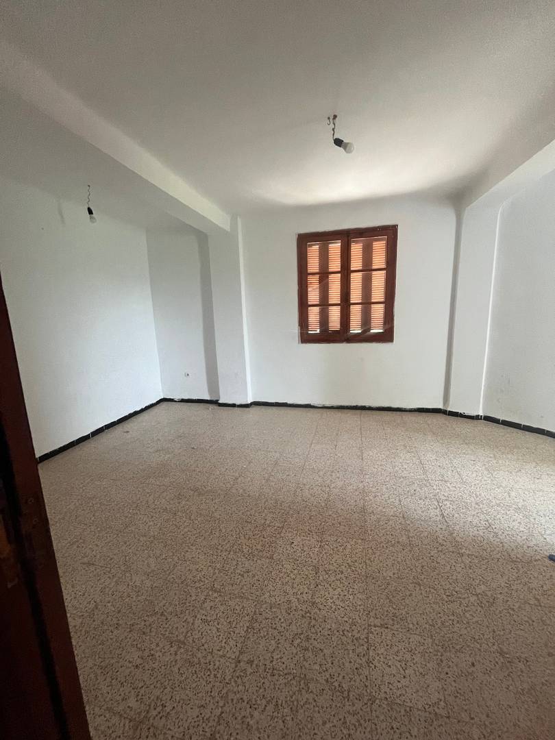  À VENDRE – APPARTEMENT F3 À NADOR للبيع شقة F3 بالناظور