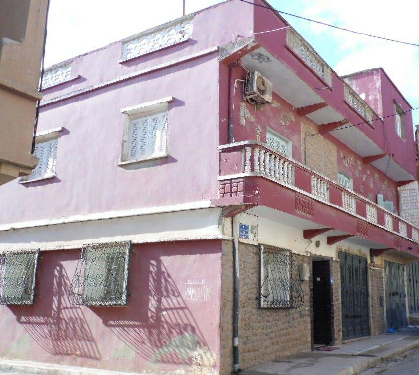 A vendre villa r+1 actée 160m2