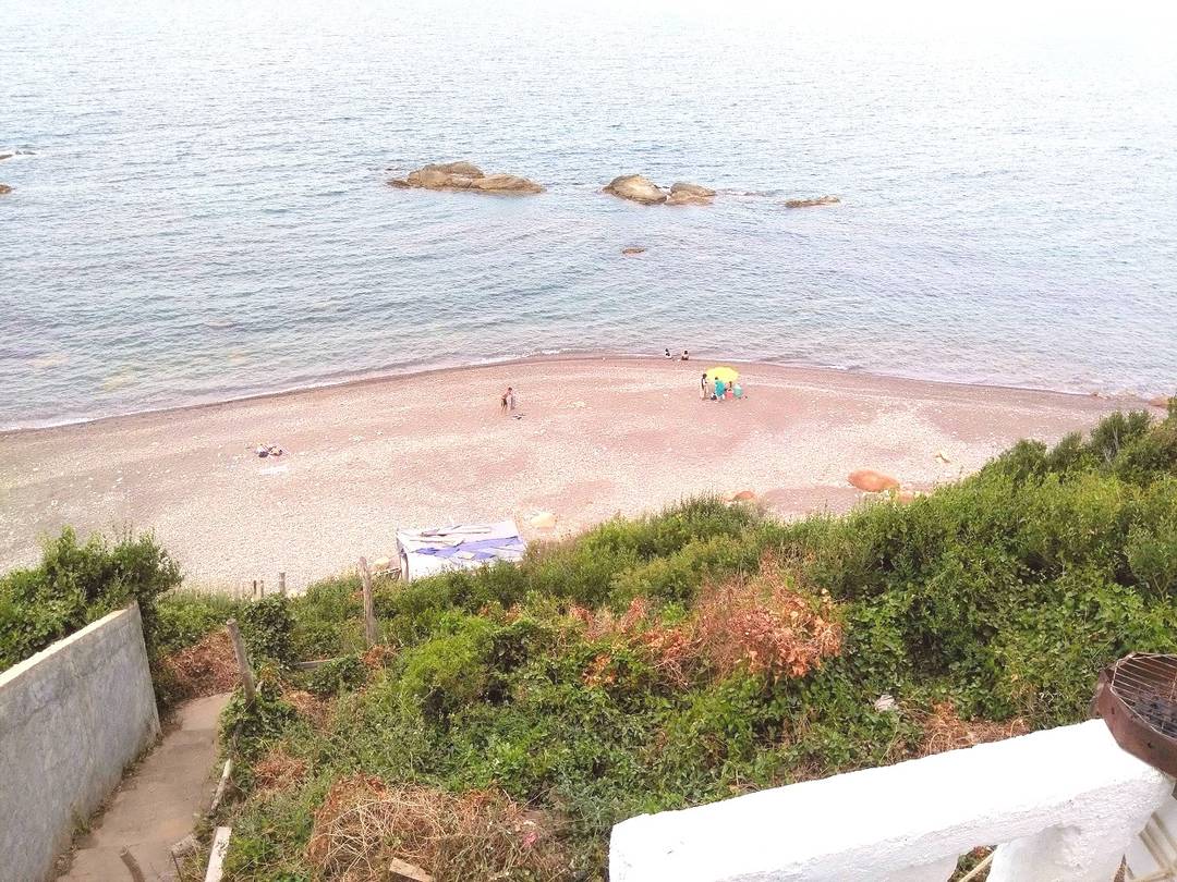 location Studio et F3 pieds dans l'eau a Tighremt, Bejaia.