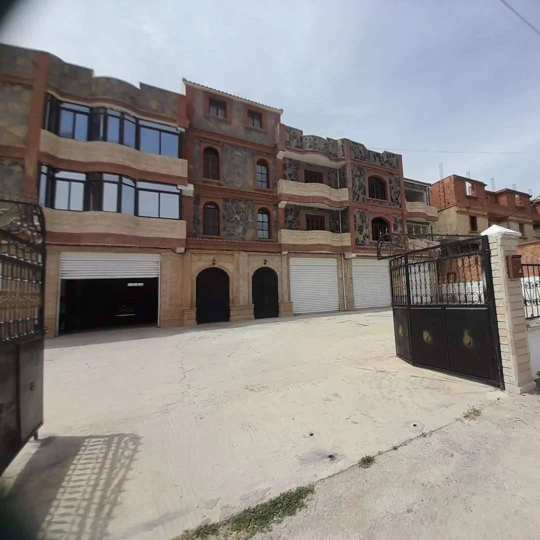 A vendre villa à Bouira- Al Adjiba