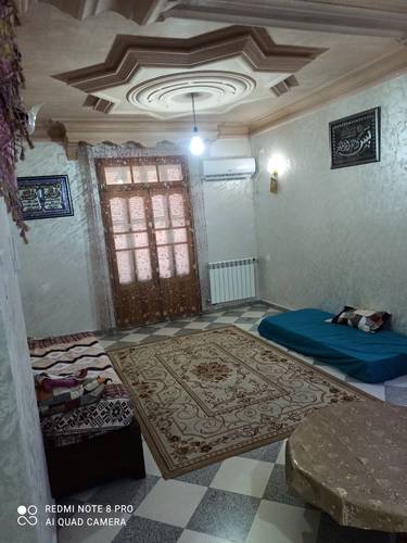 Location d'un niveau de villa agreable avec une chambre des jeux d'enfant 