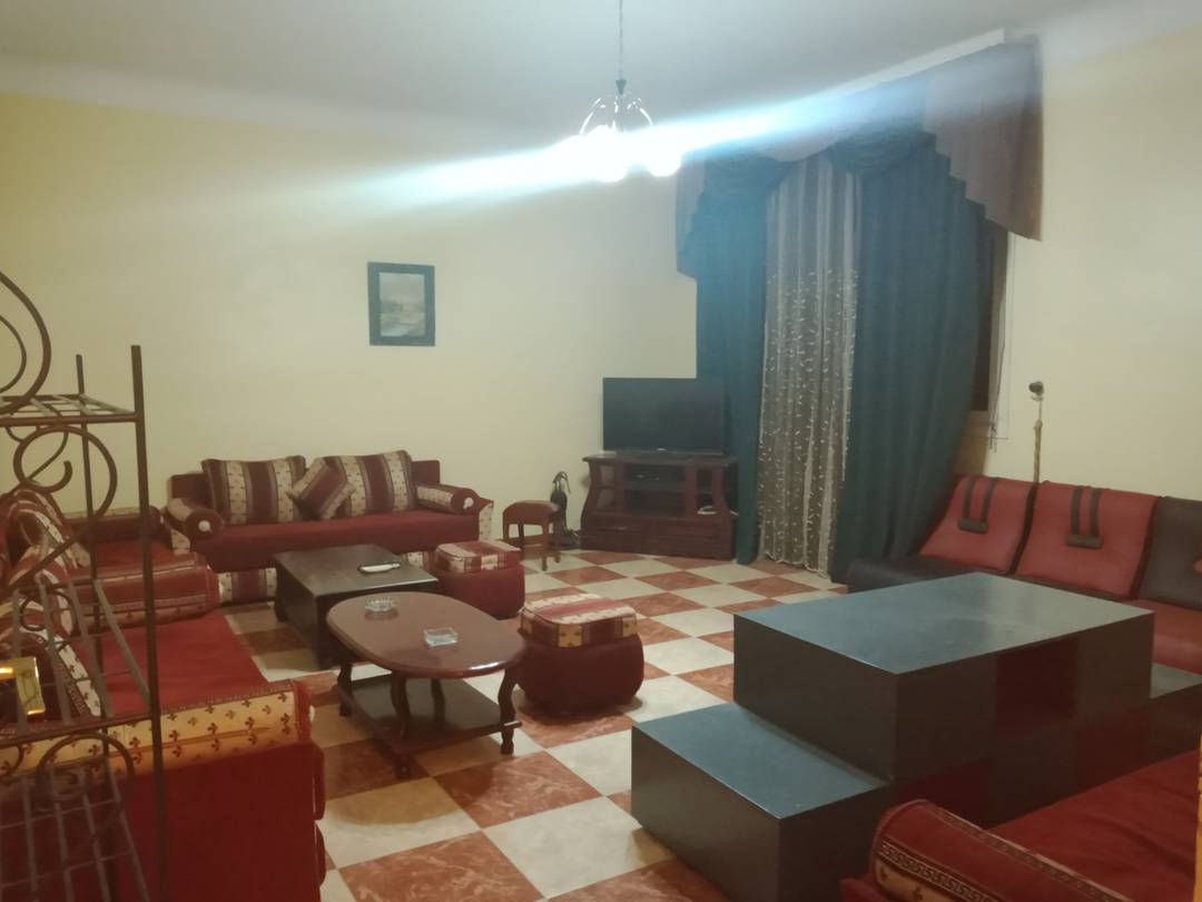 Vend F4 en plein centre ville d'Oran Avenue Loubet