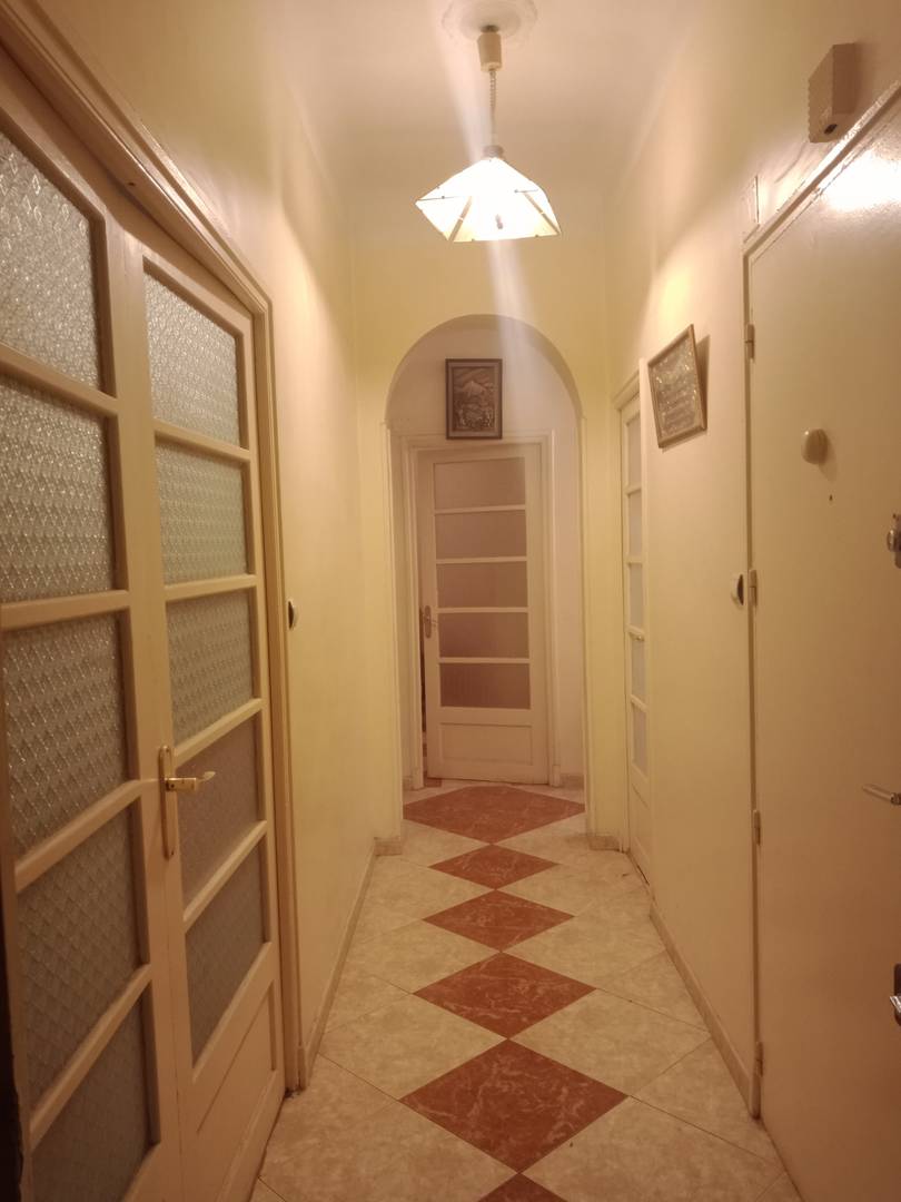 Vend F4 en plein centre ville d'Oran Avenue Loubet