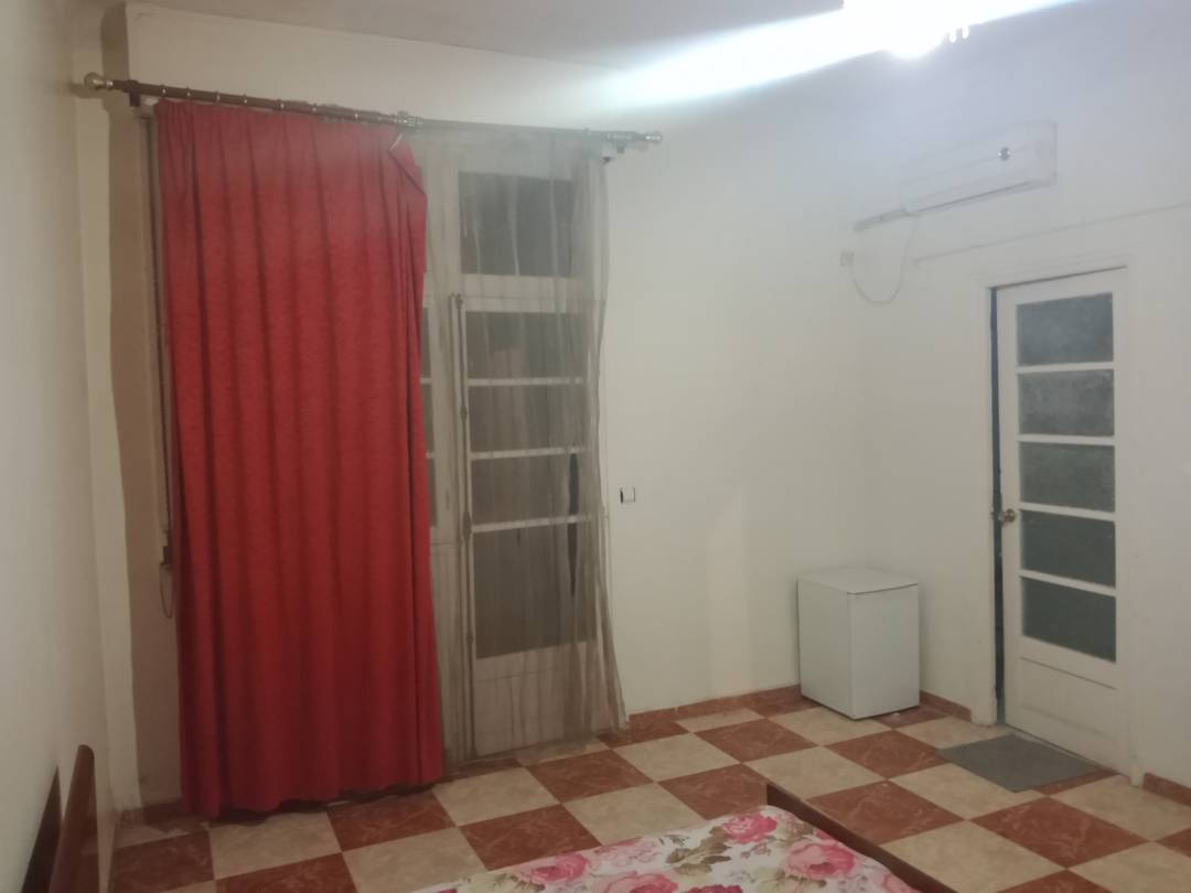 Vend F4 en plein centre ville d'Oran Avenue Loubet