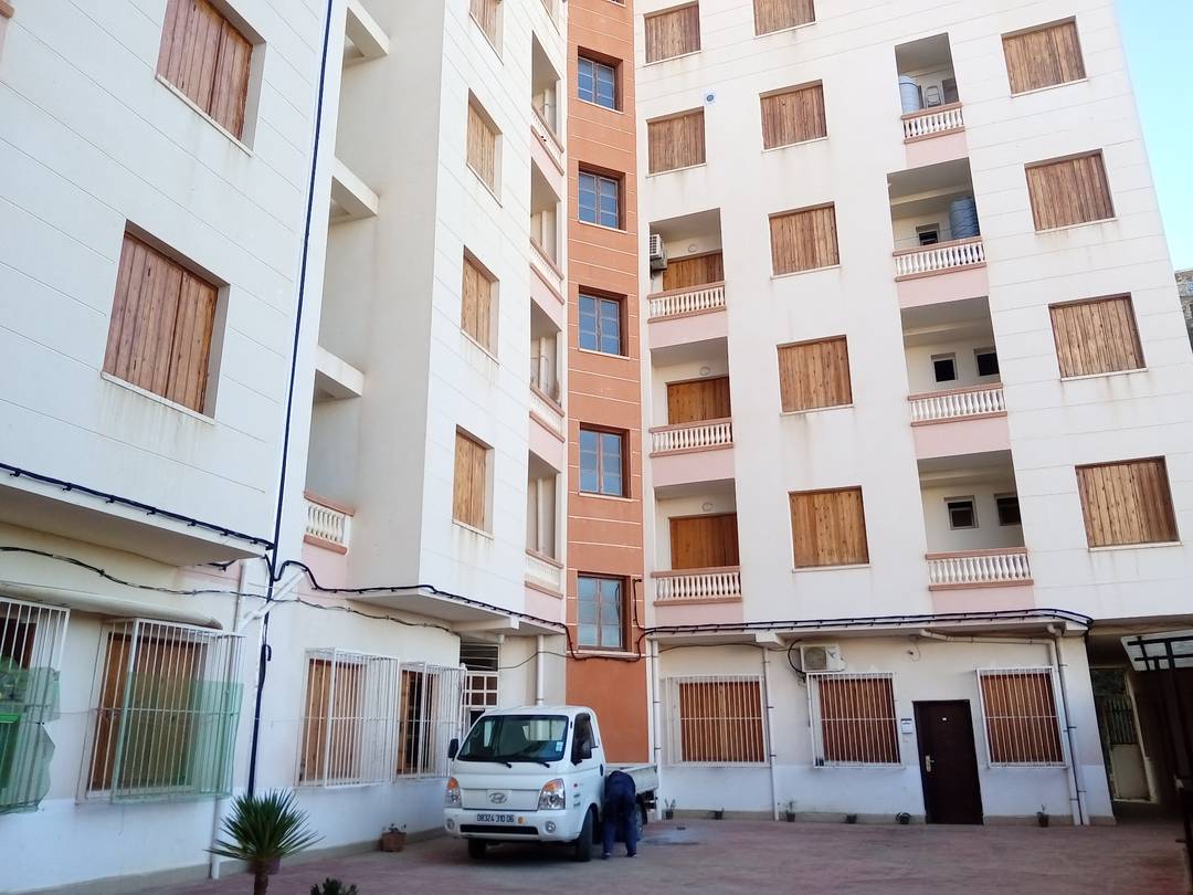 APPARTEMENT F2 PROMOTION MADAOUI A SAKET 