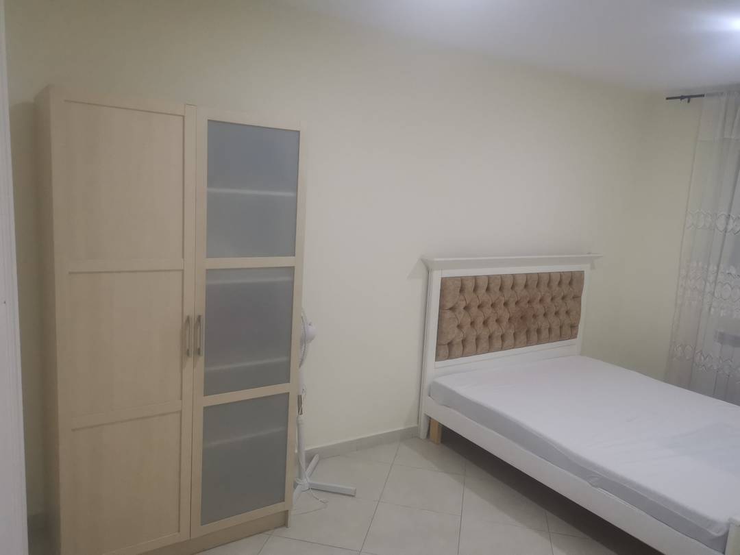 APPARTEMENT (meublé et équipé)