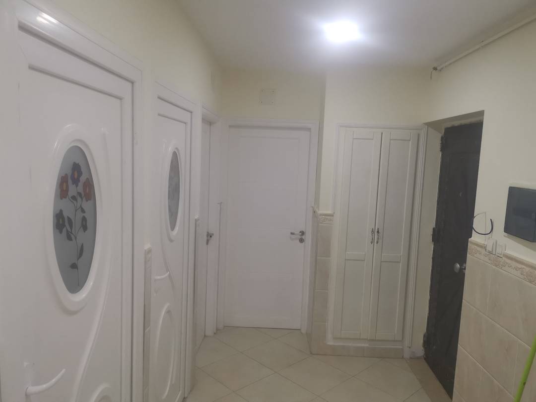 APPARTEMENT (meublé et équipé)