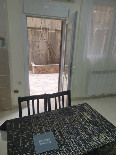  APPARTEMENT (meublé et équipé) 