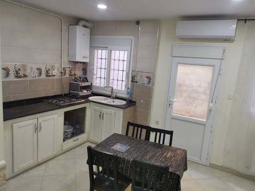  APPARTEMENT (meublé et équipé) 