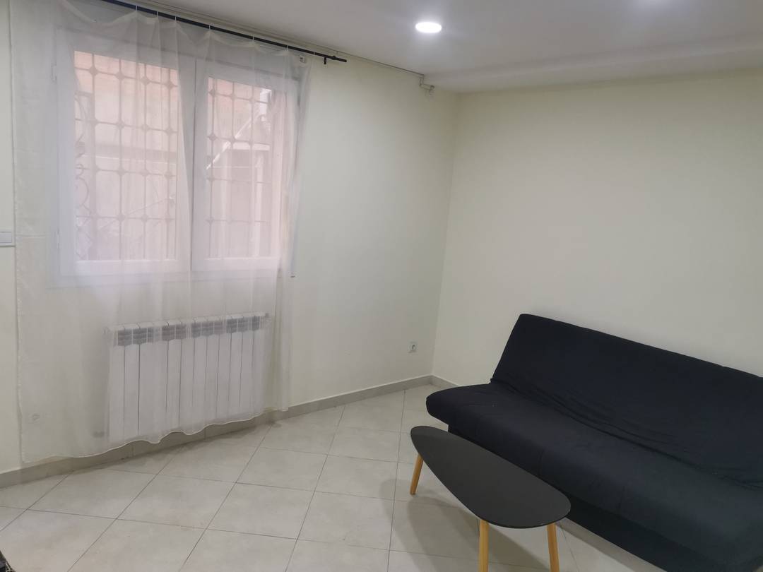 APPARTEMENT (meublé et équipé)
