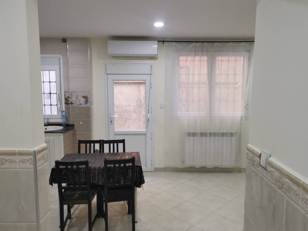 APPARTEMENT (meublé et équipé)