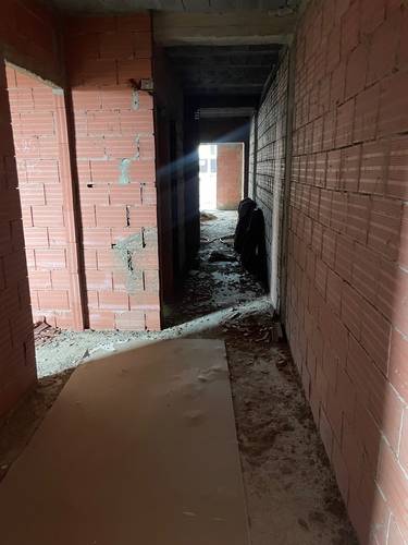 Apparemment F3 Jijel Al aouana 80m2 semi fini 