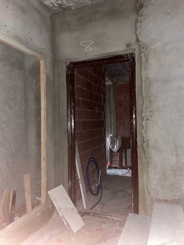 Apparemment F3 Jijel Al aouana 80m2 semi fini 