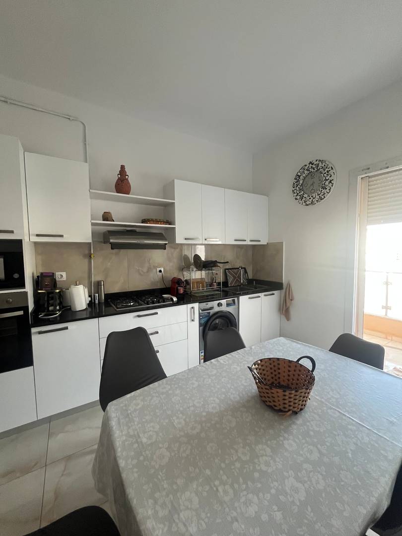 À VENDRE – SUPERBE APPARTEMENT F3 À LA RÉSIDENCE BLANCA – OUHLIMA, BOUISMAIL