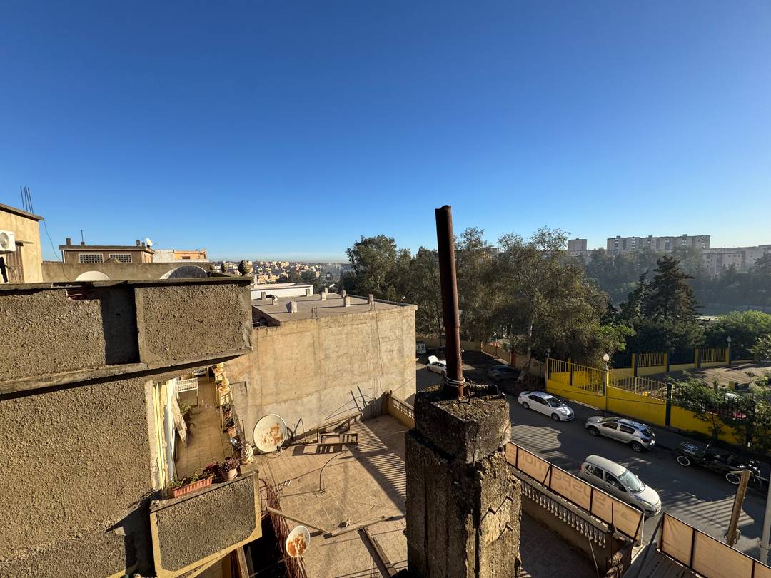 Villa à vendre douira ! 