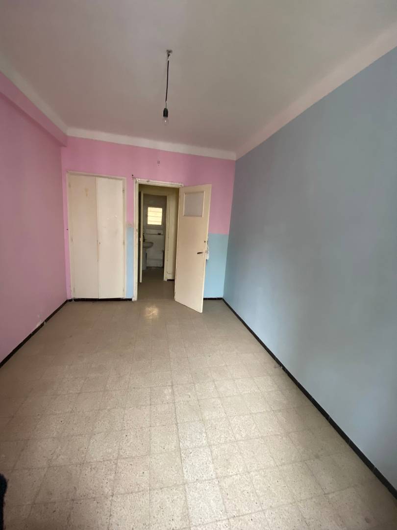 Vente un F3 A chevalley (Etat Brut )
