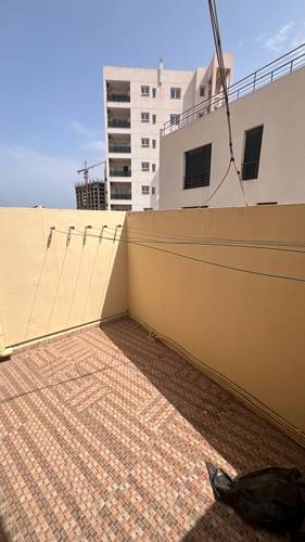 À vendre Triplex à carteaux  