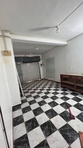 À vendre Triplex à carteaux  