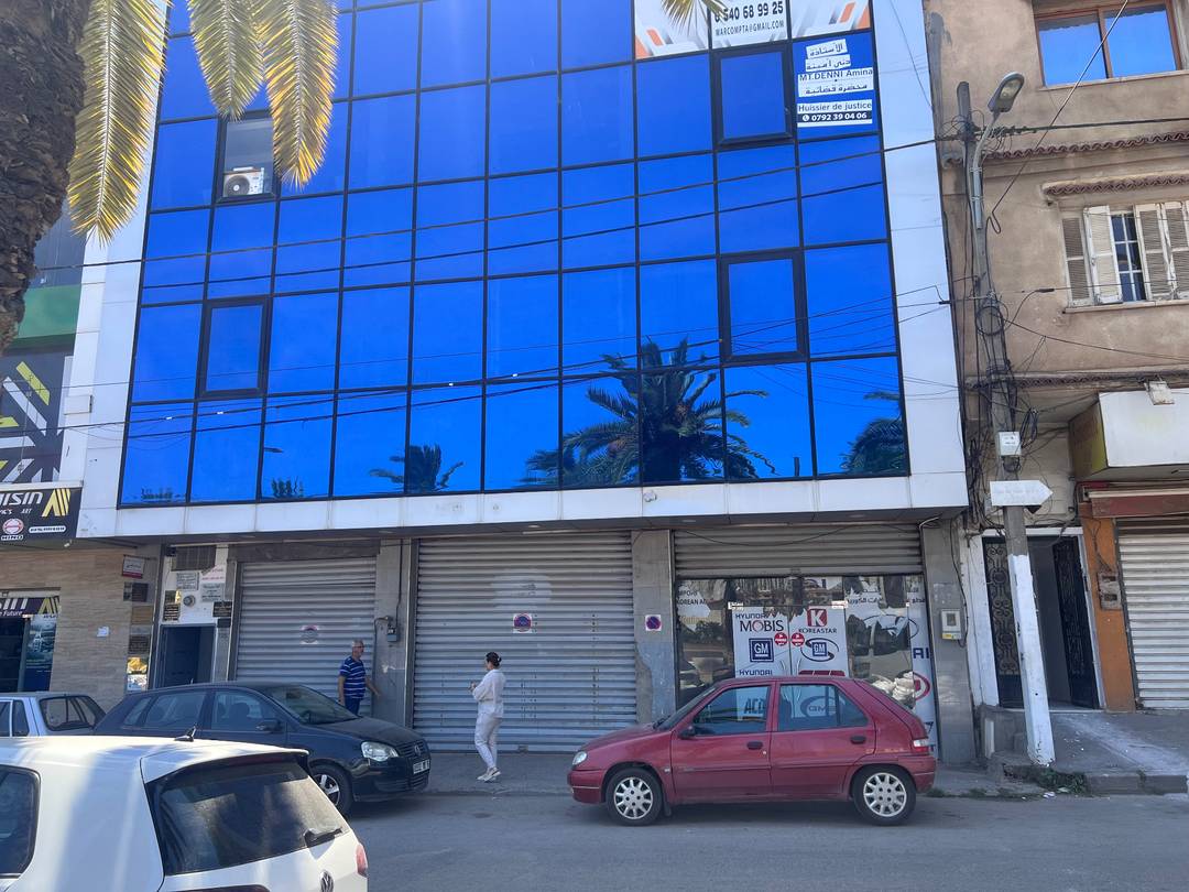 Local bab ezzouar 