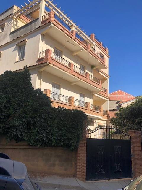 Tres belle maison a vendre a Bejaia