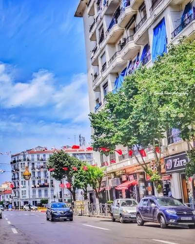 Apparemment f6 2em étage 