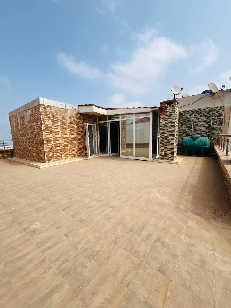 🏡 À VENDRE | DUPLEX AVEC ATTIQUE & GRANDE TERRASSE