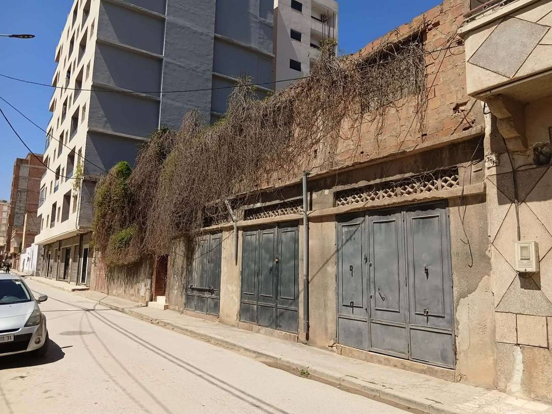 ارض للبيع وسط مدينة وهران boulanger 