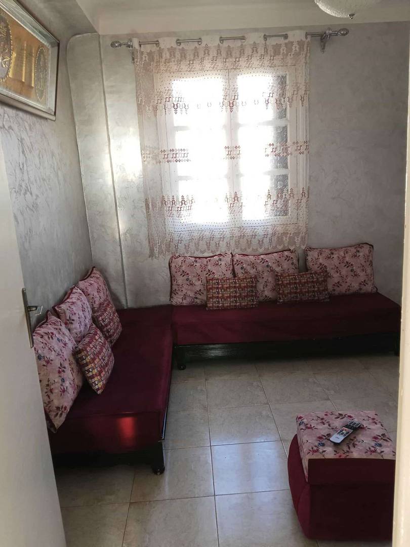 Vente appartement à Belgaid F3 Oran Algérie avec 03 façades en face le soleil ☀️