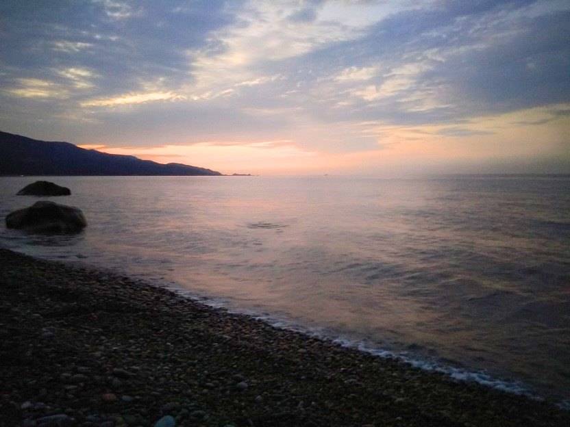 location Studio et F3 pieds dans l'eau a Tighremt, Bejaia.