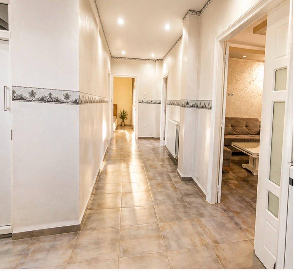 À vendre – superbe appartement f4 rénové à neuf au cœur du centre ville de sétif